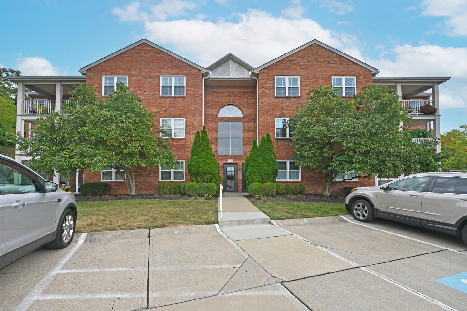 Photo of 412 Keeneland Drive, Fort Thomas, KY 41075