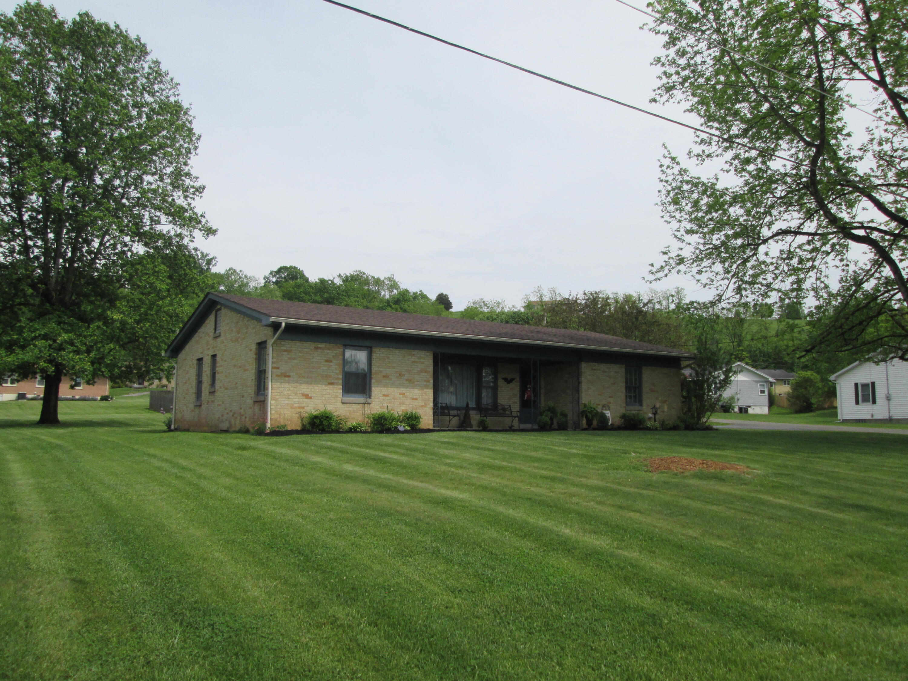 Photo of 920 Sycamore Street, Falmouth, KY 41040