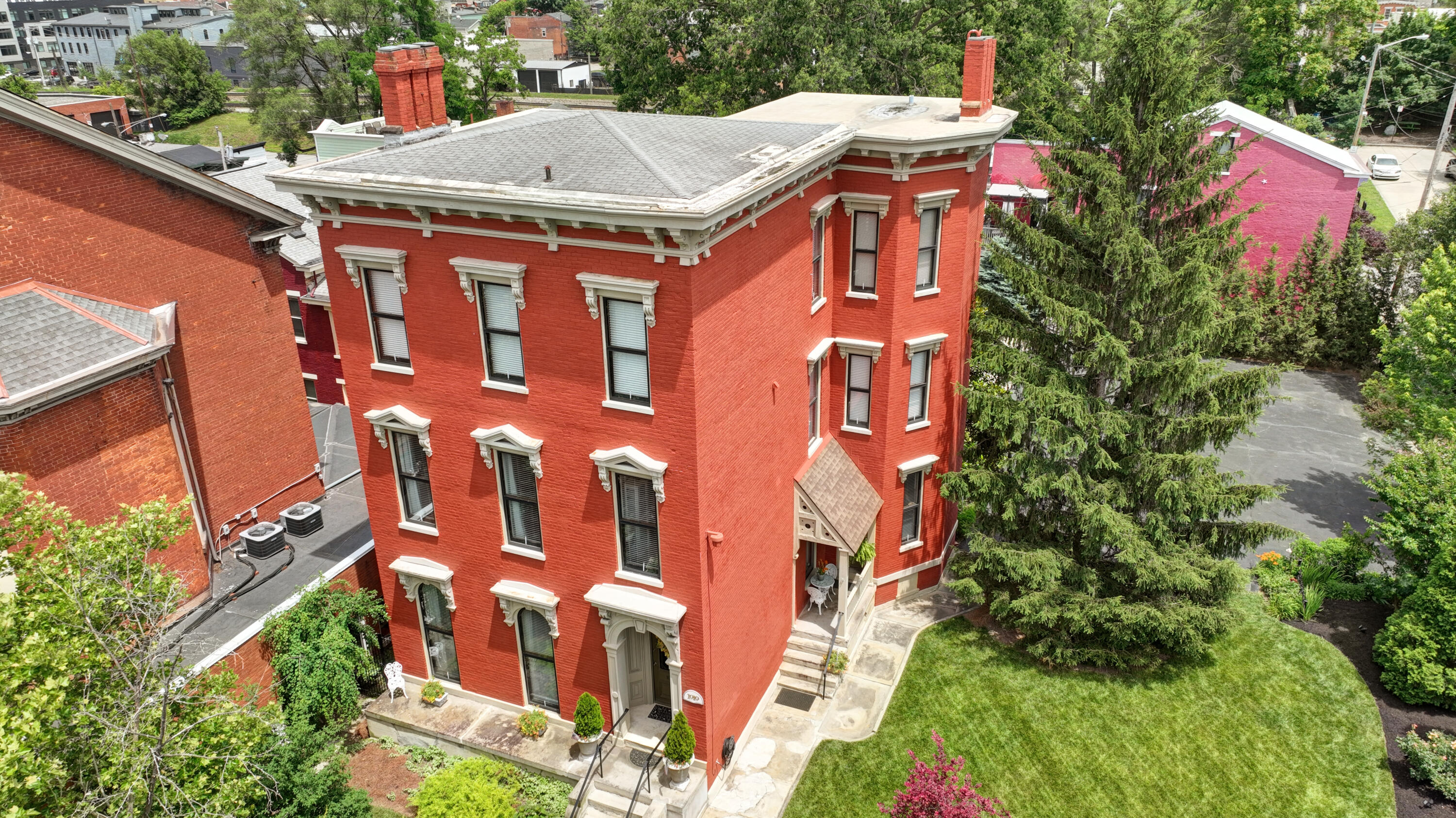 Photo of 1010-1016 Russell Street, Covington, KY 41011