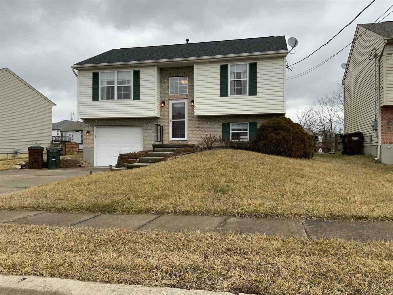 Photo of 1572 Raintree Court, Elsmere, KY 41018