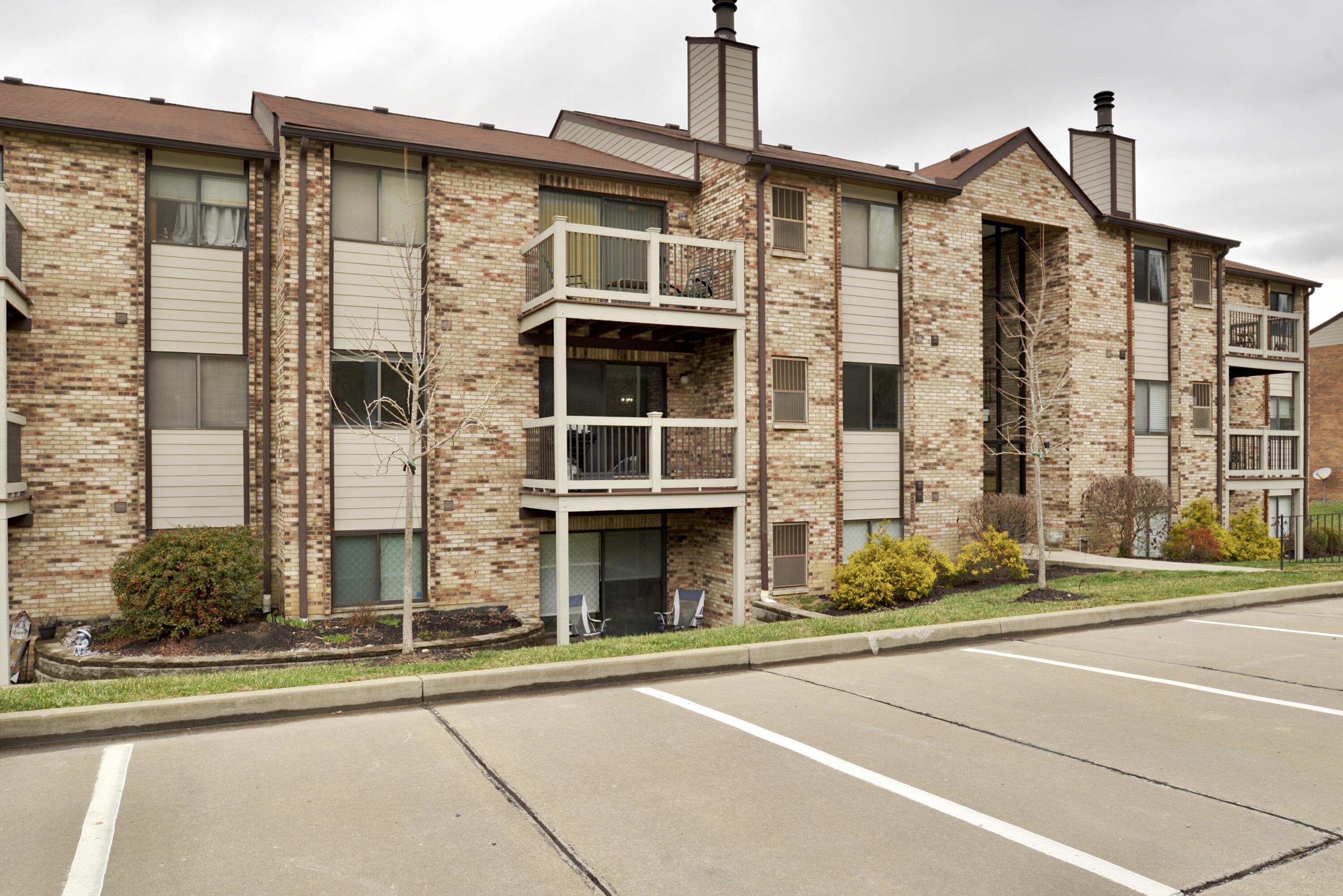 Photo of 14 Woodland Hills Drive 5, Southgate, KY 41071