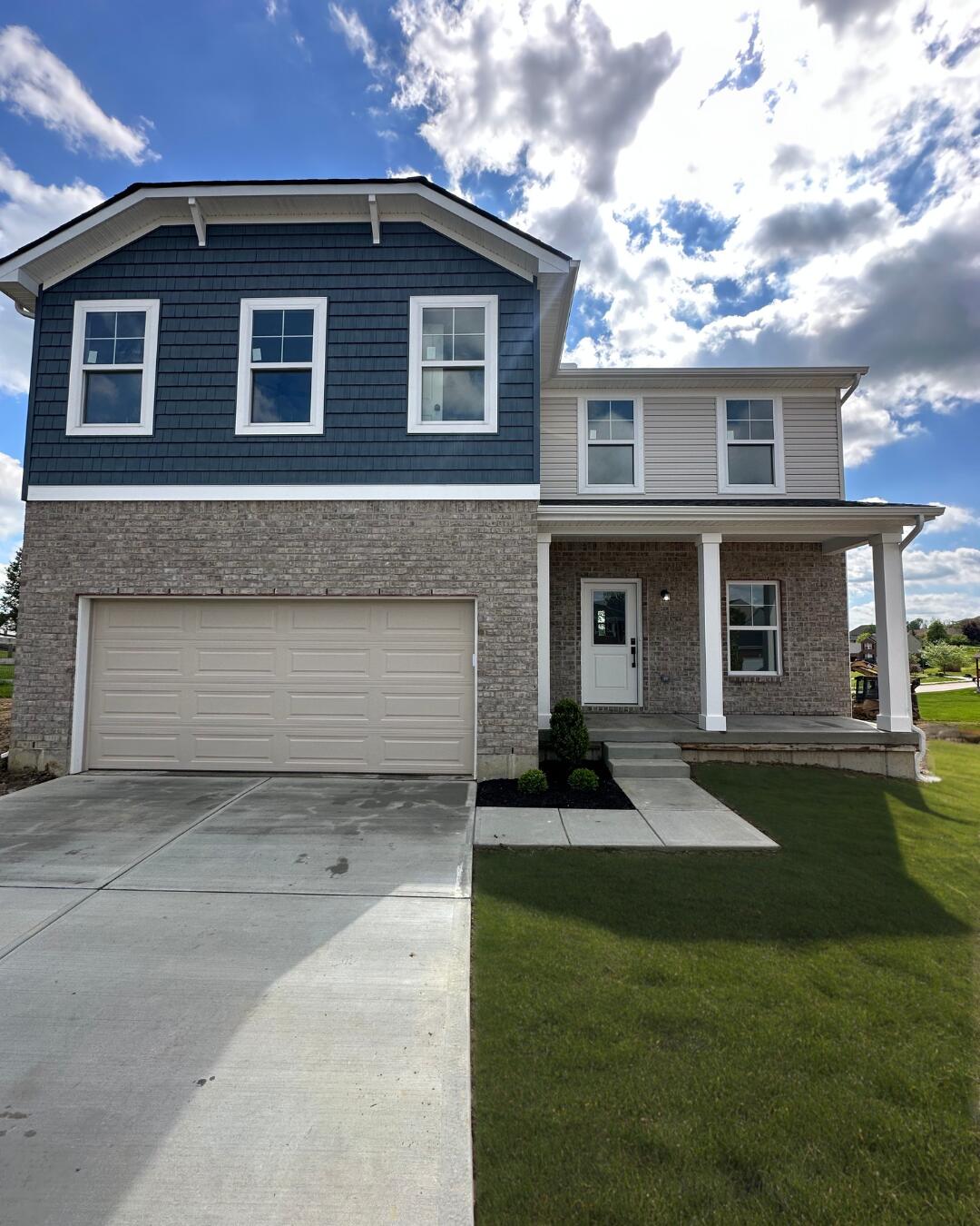 Photo of 350 Foxhunt Drive, Walton, KY 41094