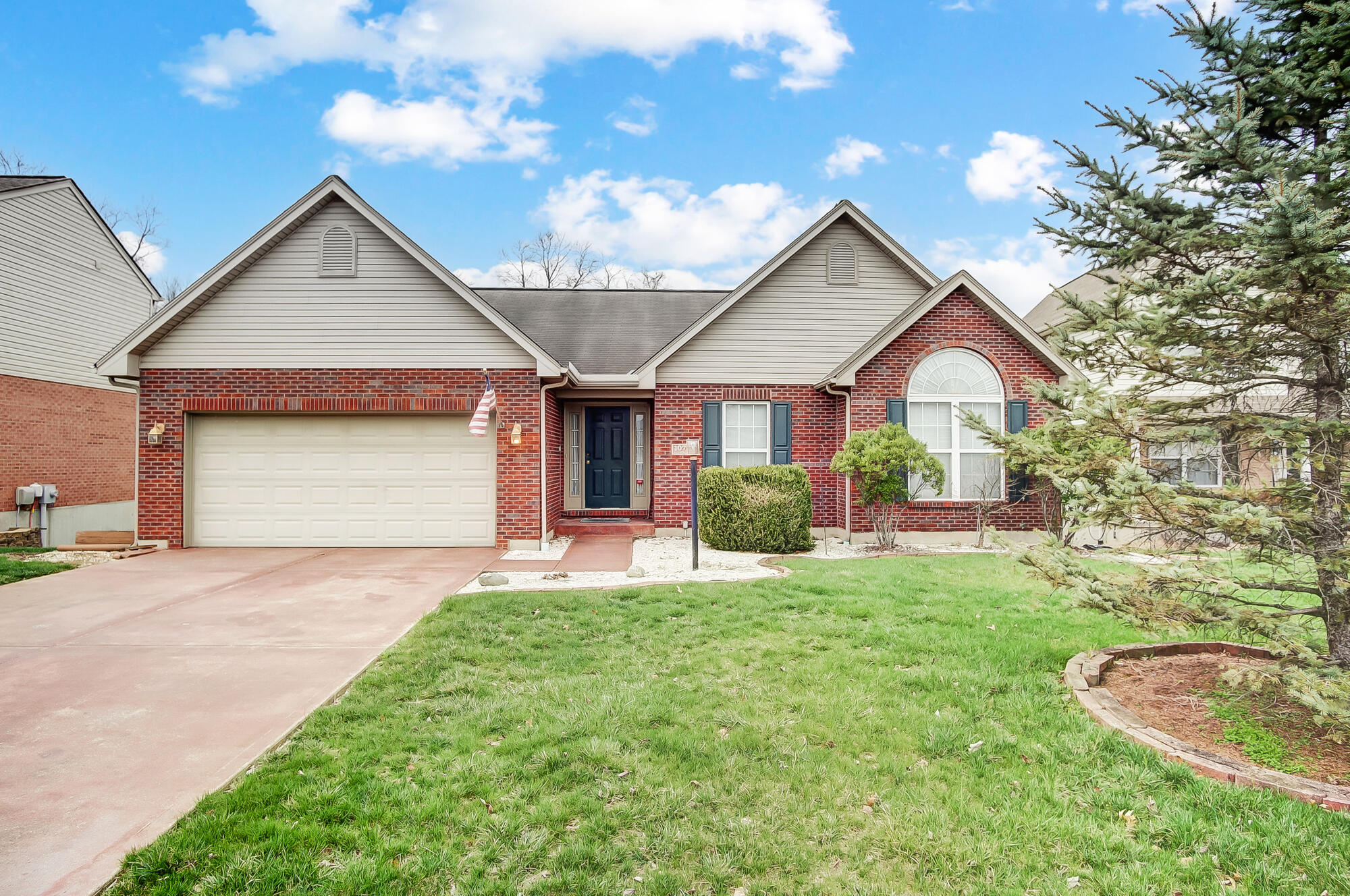 Photo of 1077 Riverwalk Court, Hebron, KY 41048