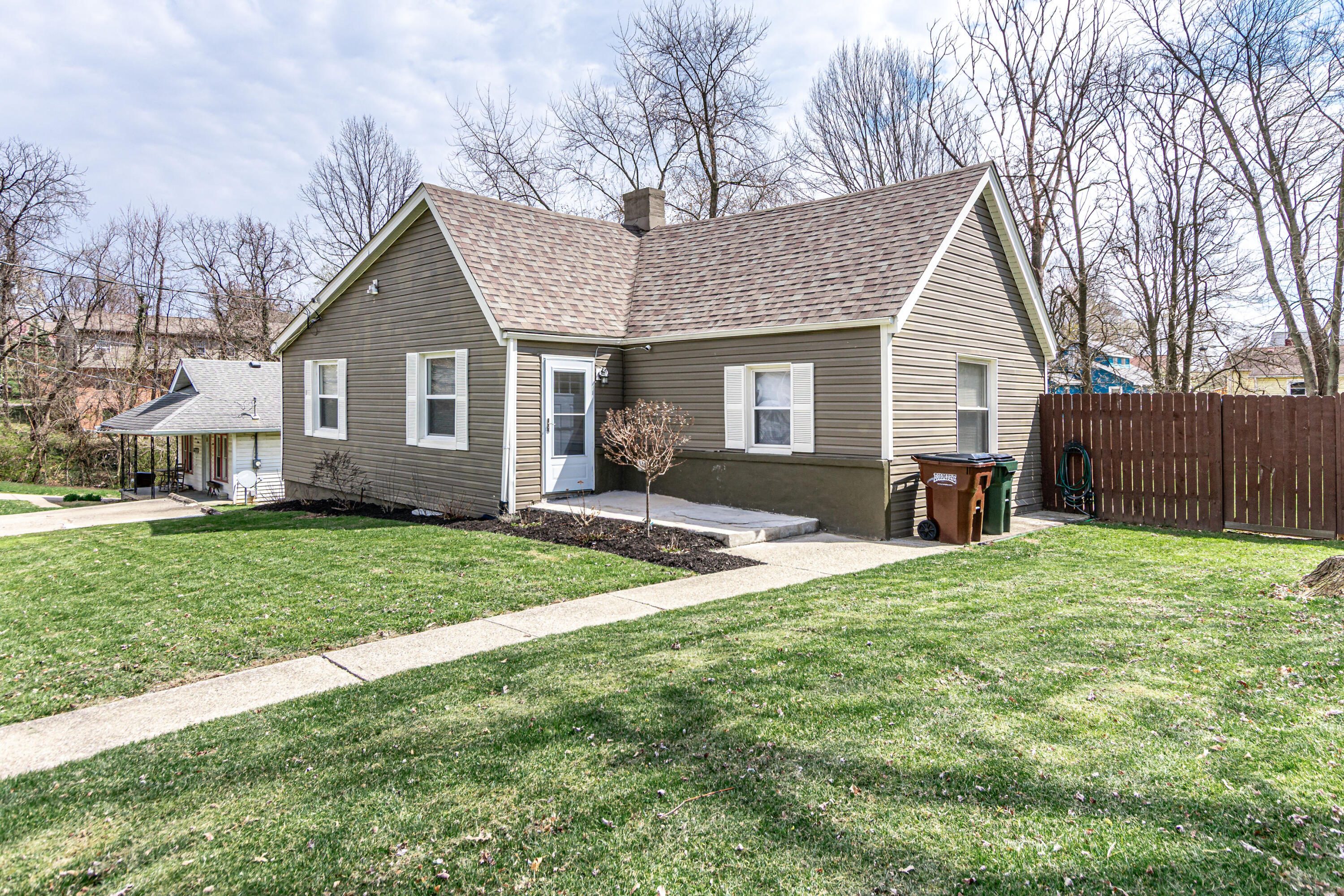 Photo of 178 Dell Street, Elsmere, KY 41018