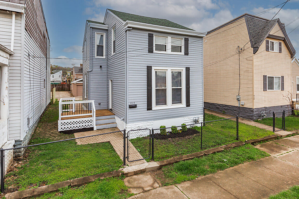 Photo of 414 W 9th Street, Newport, KY 41071