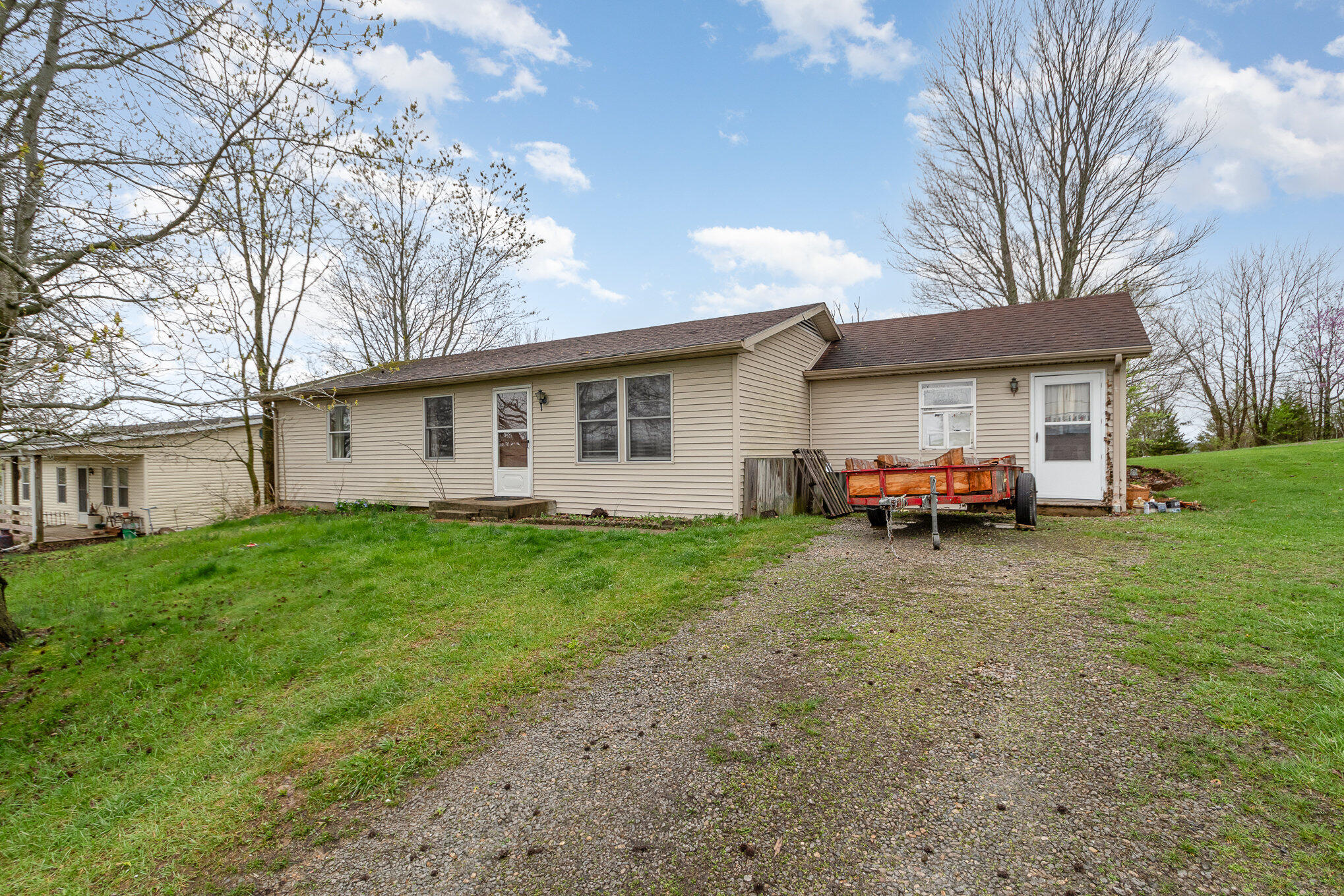 Photo of 375 Jenkins Lane, Falmouth, KY 41040