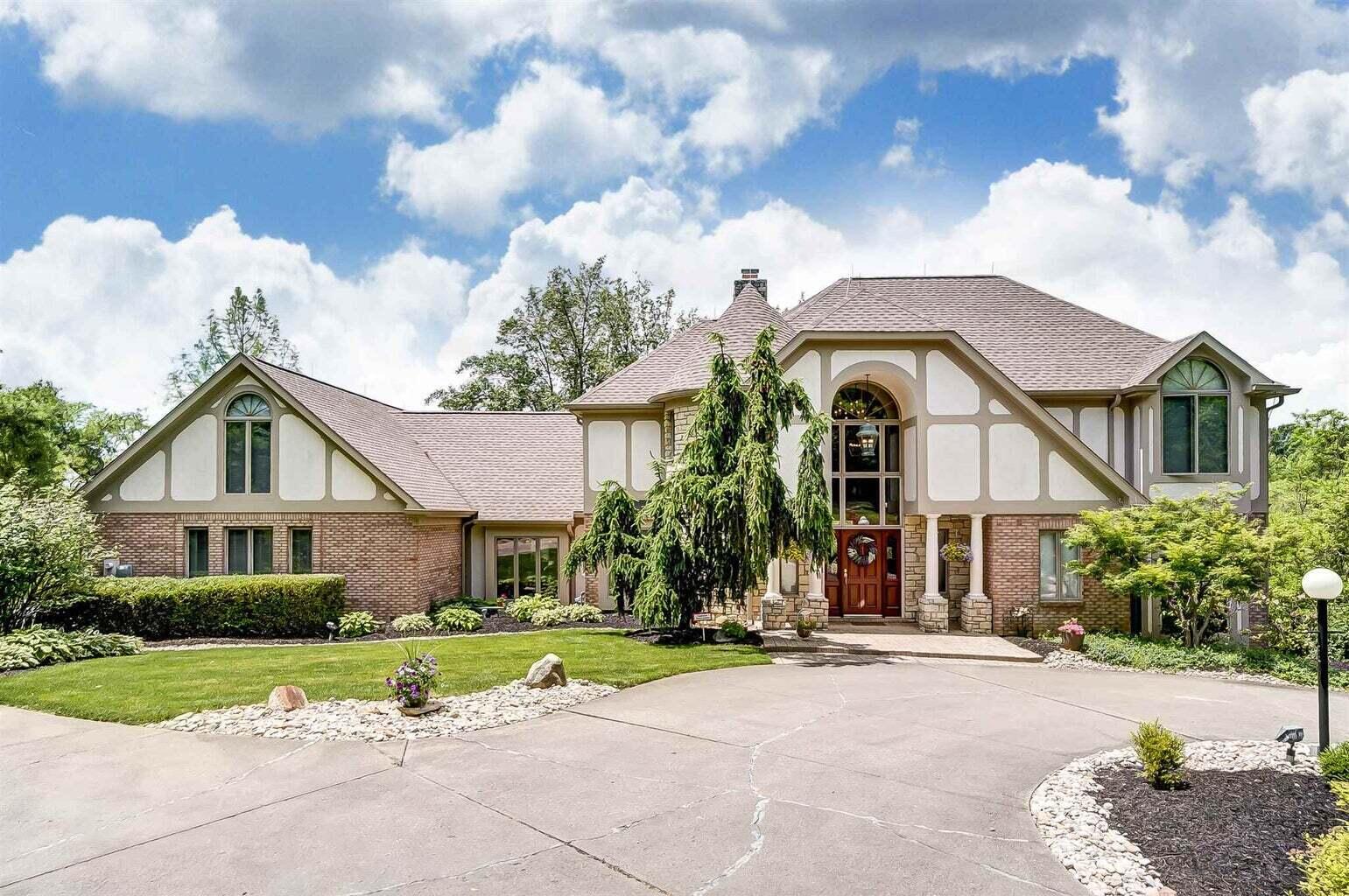 Photo of 40 Bittersweet Drive, Alexandria, KY 41001