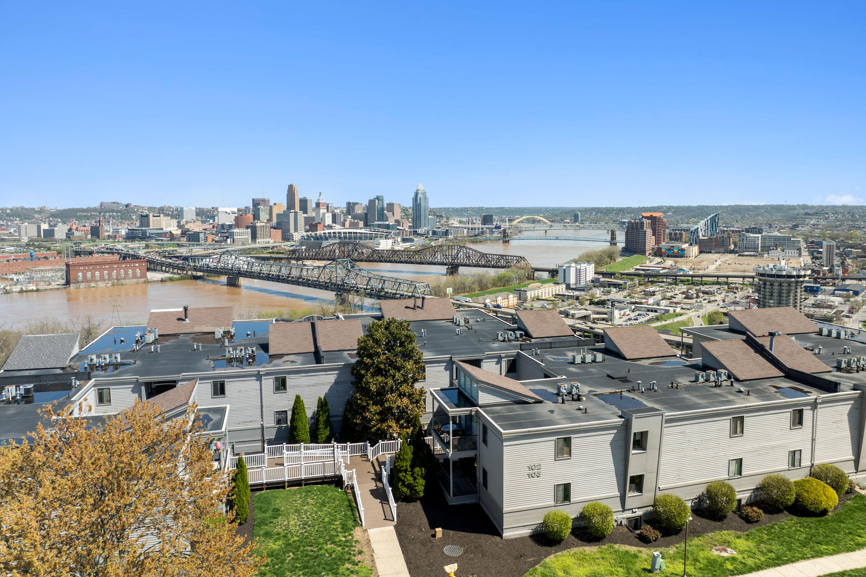 Photo of 103 Winding Way B, Covington, KY 41011