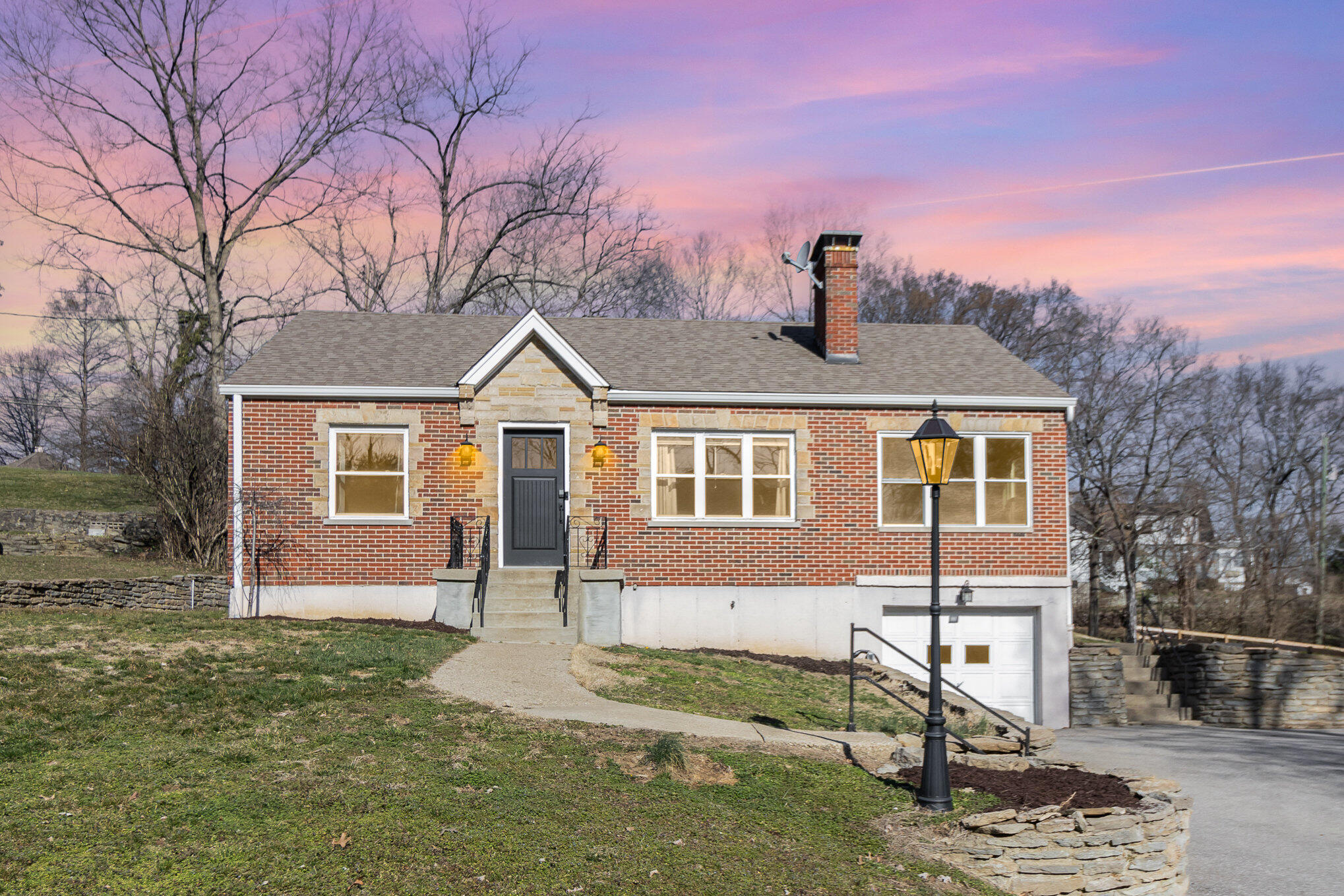 Photo of 1634 Highland Pike, Fort Wright, KY 41011