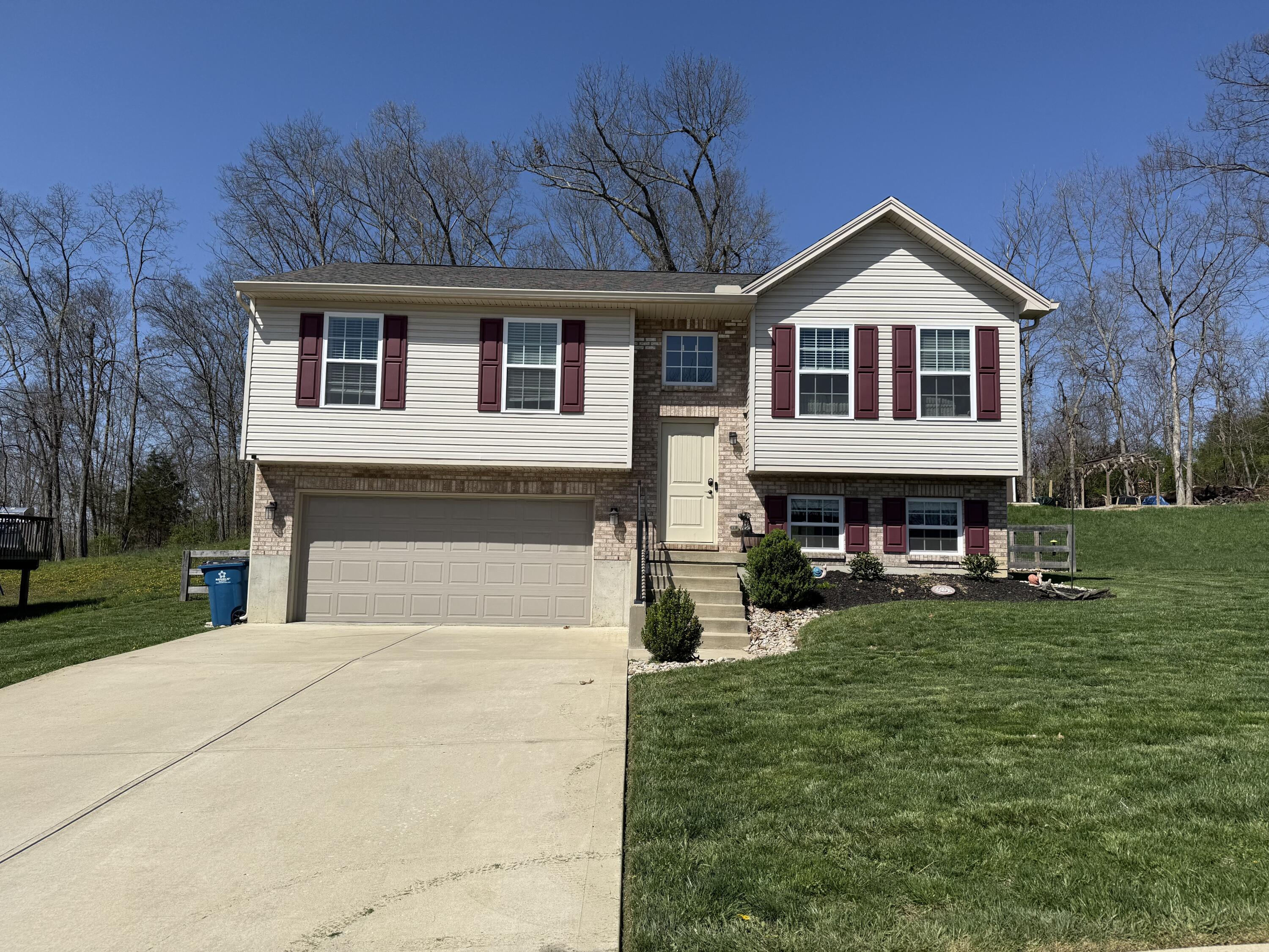Photo of 482 Eagle Creek Drive, Dry Ridge, KY 41035