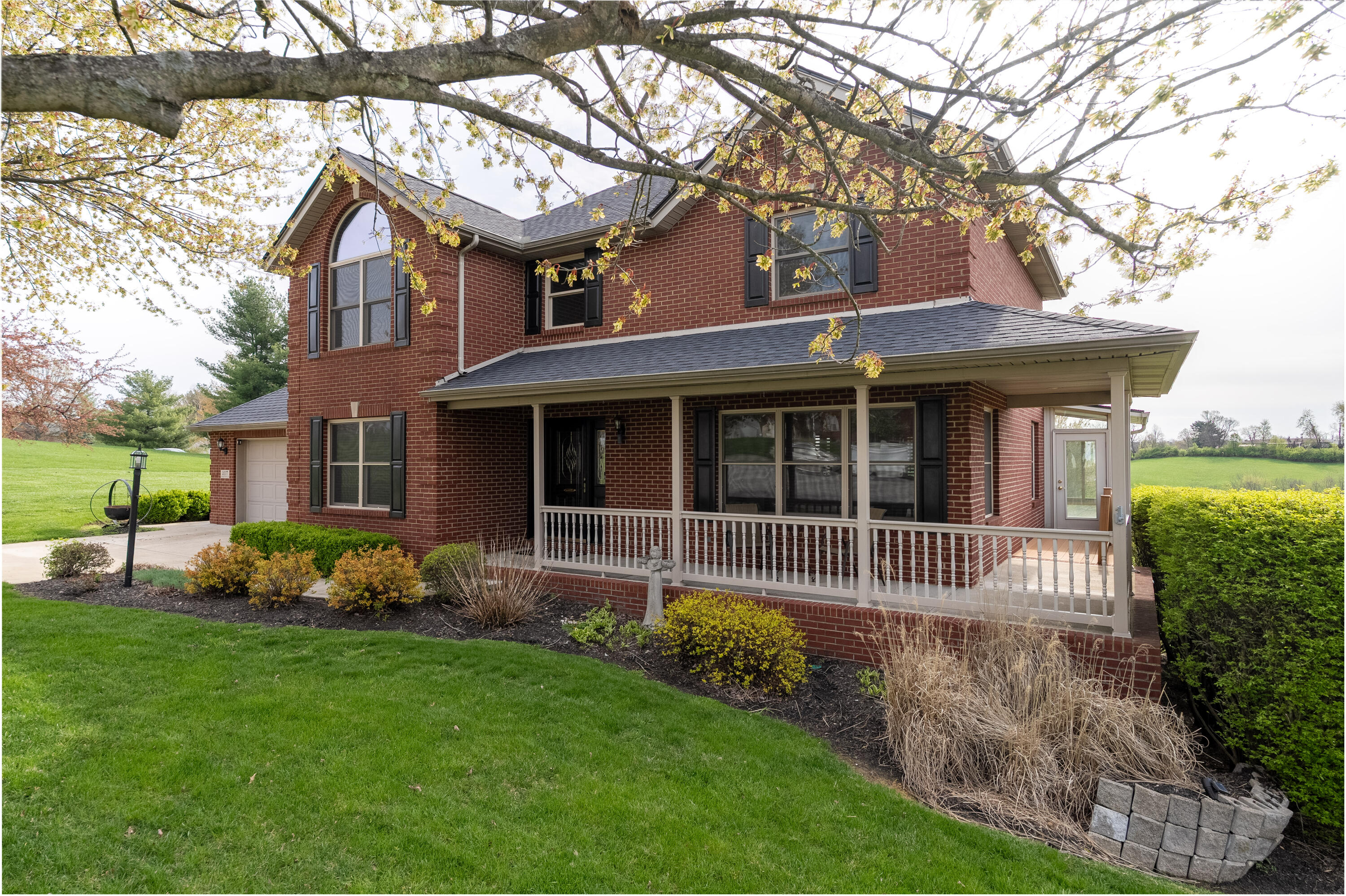 Photo of 207 Crestview Lane, Williamstown, KY 41097