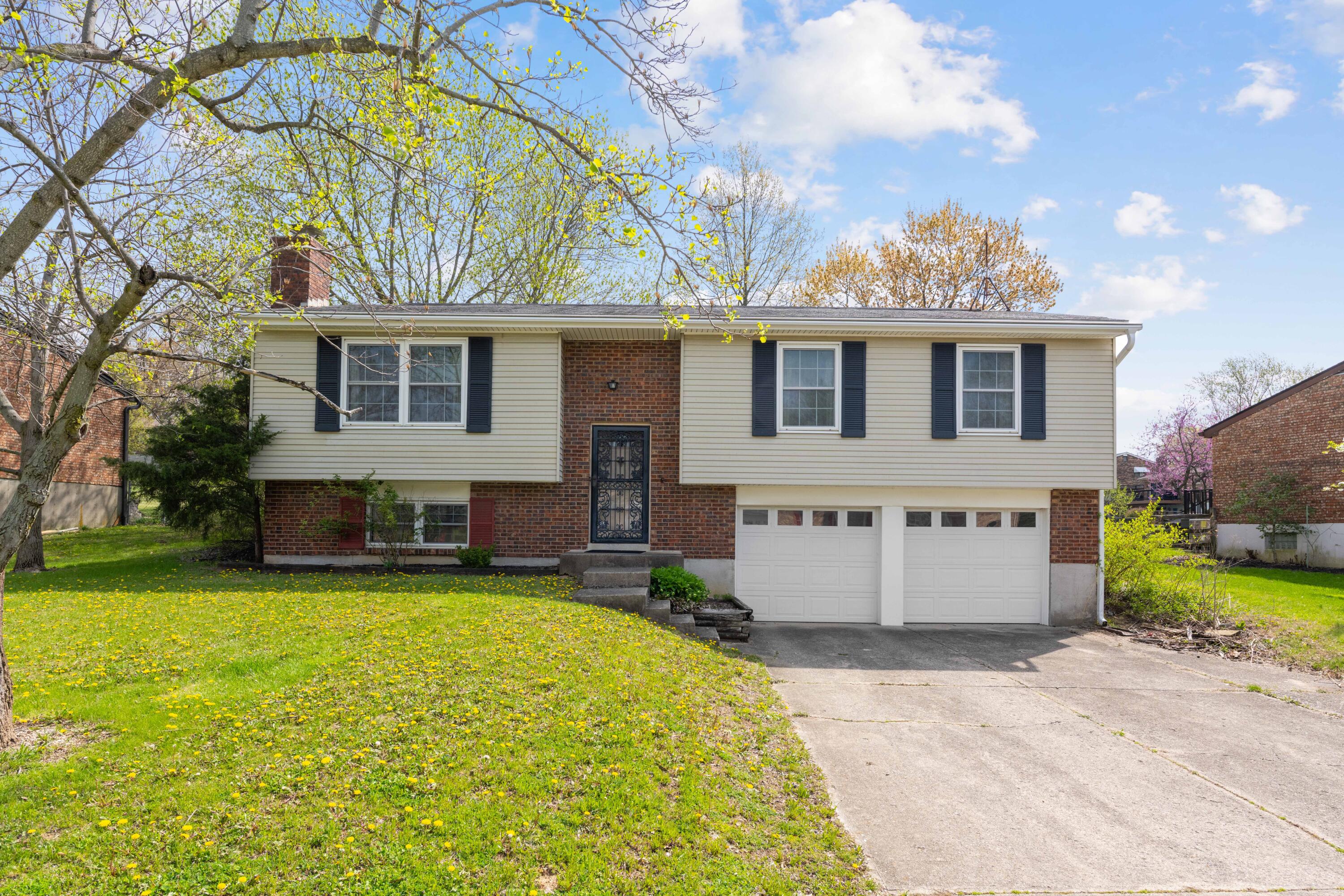 Photo of 810 Dalewood Drive, Villa Hills, KY 41017