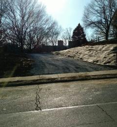 Private drive entrance