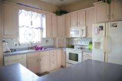 Kitchen with sparkle.