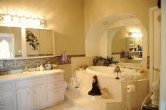 Master bath with Jacuzzi Tub