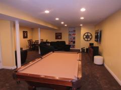 Huge rec room area in finsihed basement