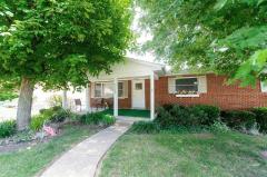 Welcome to 3249 Fairwood Ct in Erlanger. Move-in ready and waiting for you!
