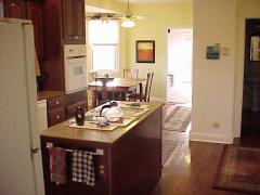 KITCHEN WITH ALL APPLIANCES