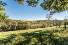 68 Acres centrally located between Lexington, Louisville & Cincinnati! Just Mins to I-75 & Ark Encounter. Great balance of wooded & cleared, rolling land. Good hunting available w/mature Oak trees producing lots of acorns, large rubs & other deer signs.
