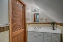 Full Bath on the 2nd Floor