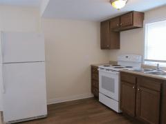 Nice kitchen area, All appliances stay!